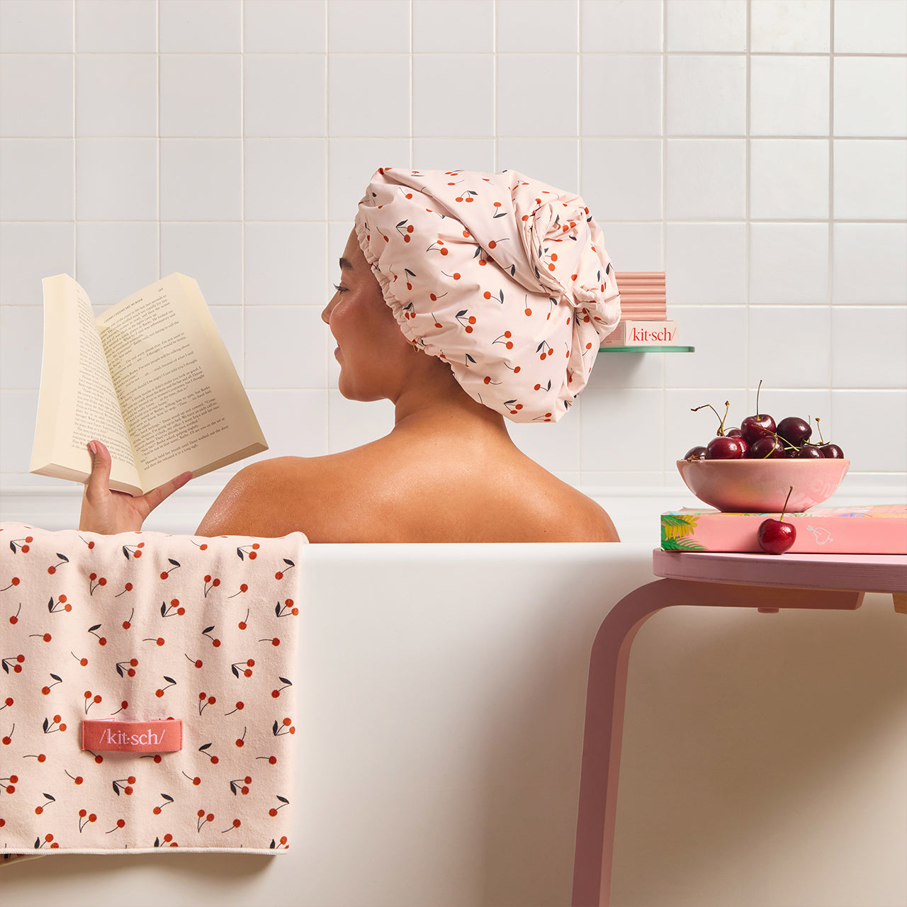 kitsch-cherry-print-satin-shower-cap-duschhaube-mit-satin-futter image 5