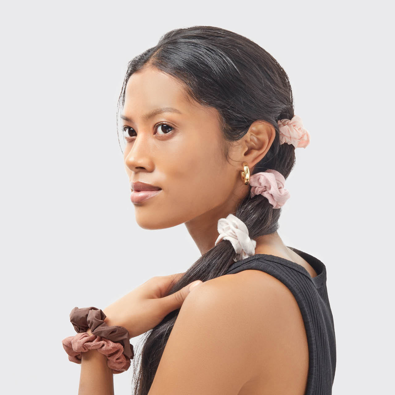 kitsch-assorted-textured-scrunchies-haargummis-terracotta-5er-set image 6