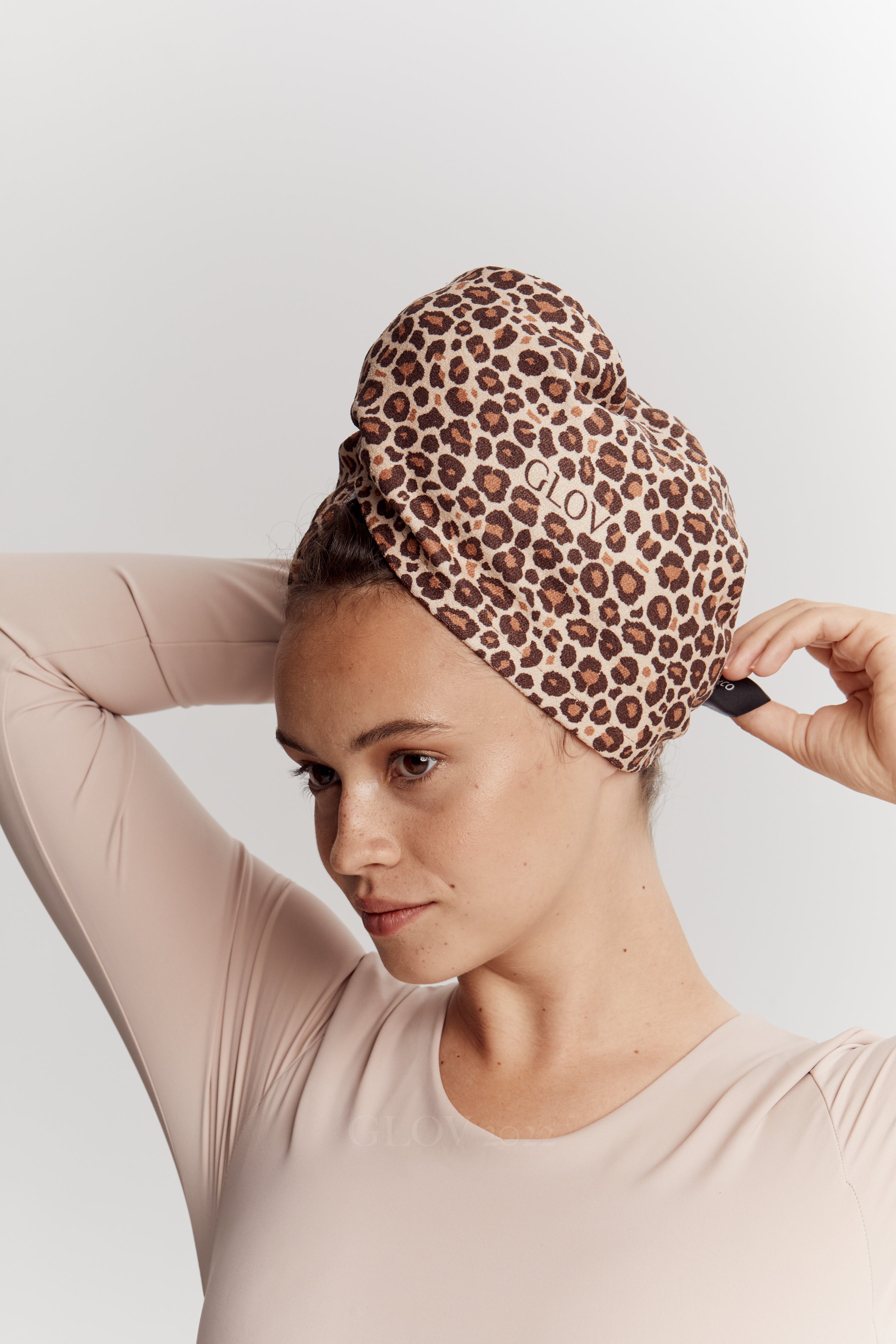 glov-premium-haarturban-ultrach-onny-mikrofaser-haartuch image 2