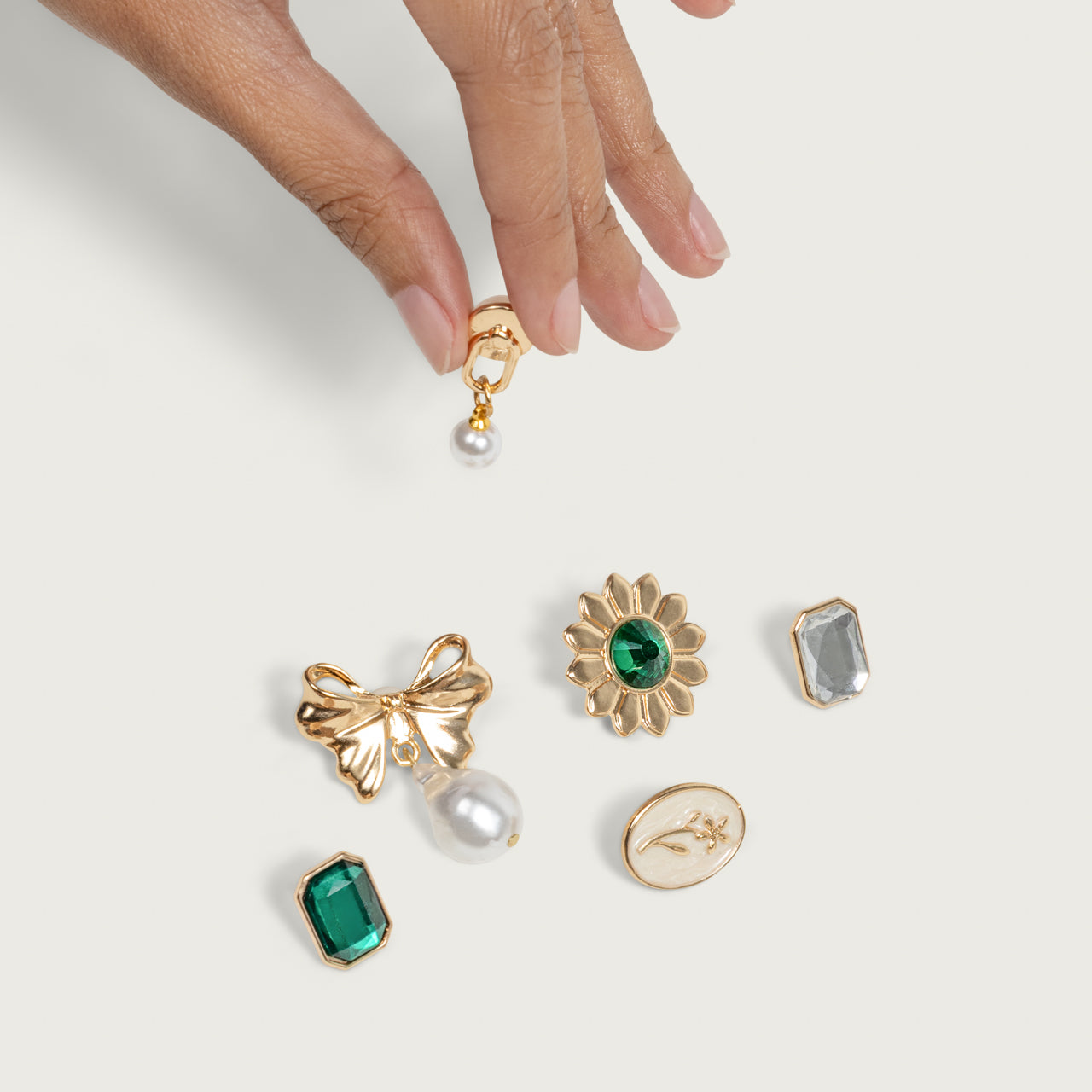 kitsch-kitschpop-charms-vintage-emerald-6-wechsel-charms-gr-n-gold image 3
