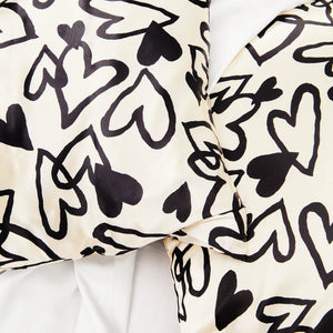 kitsch-satin-pillowcase-heart-print-king-91x48-cm-satin-kopfkissenbezug image 3