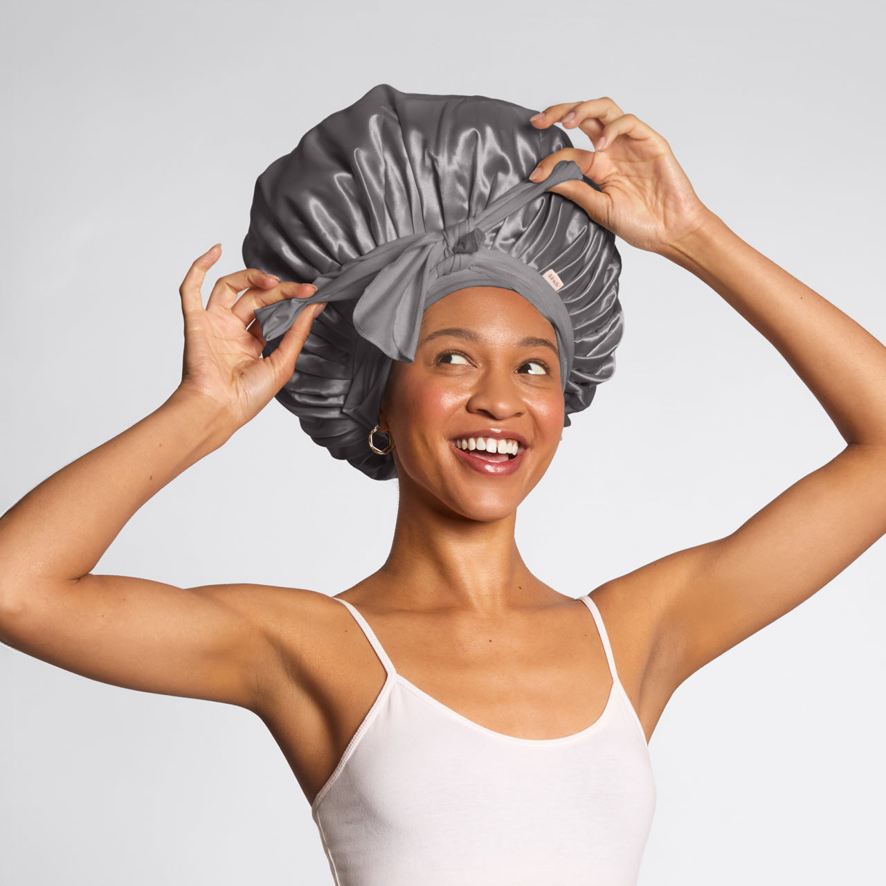 kitsch-charcoal-oversized-satin-bonnet-satin-schlafhaube image 3