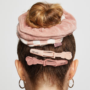 kitsch-terracotta-checker-microfiber-towel-scrunchies-2er-set image 7