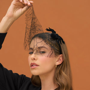 kitsch-spiderweb-veil-stirnband-halloween image 3
