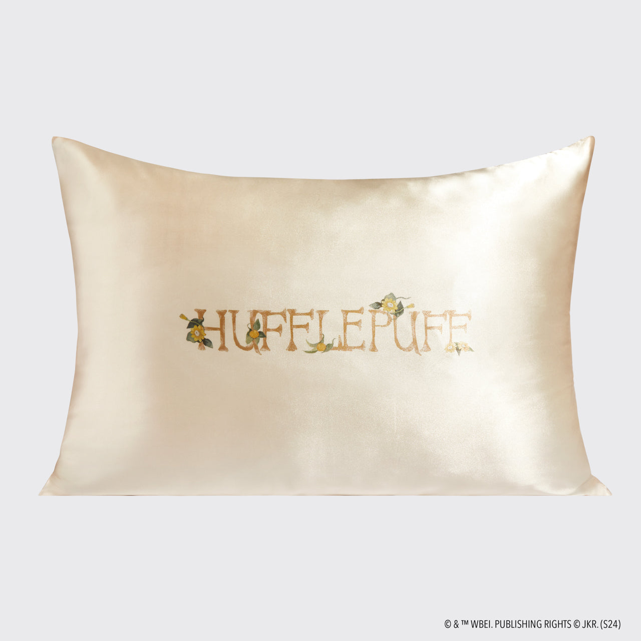 kitsch-x-harry-potter-hufflepuff-bundle-satin-kissenbezug-haarspangen-set image 3