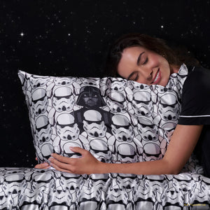 kitsch-x-star-wars-satin-kissenbezug-darth-vader-stormtroopers-standard image 4