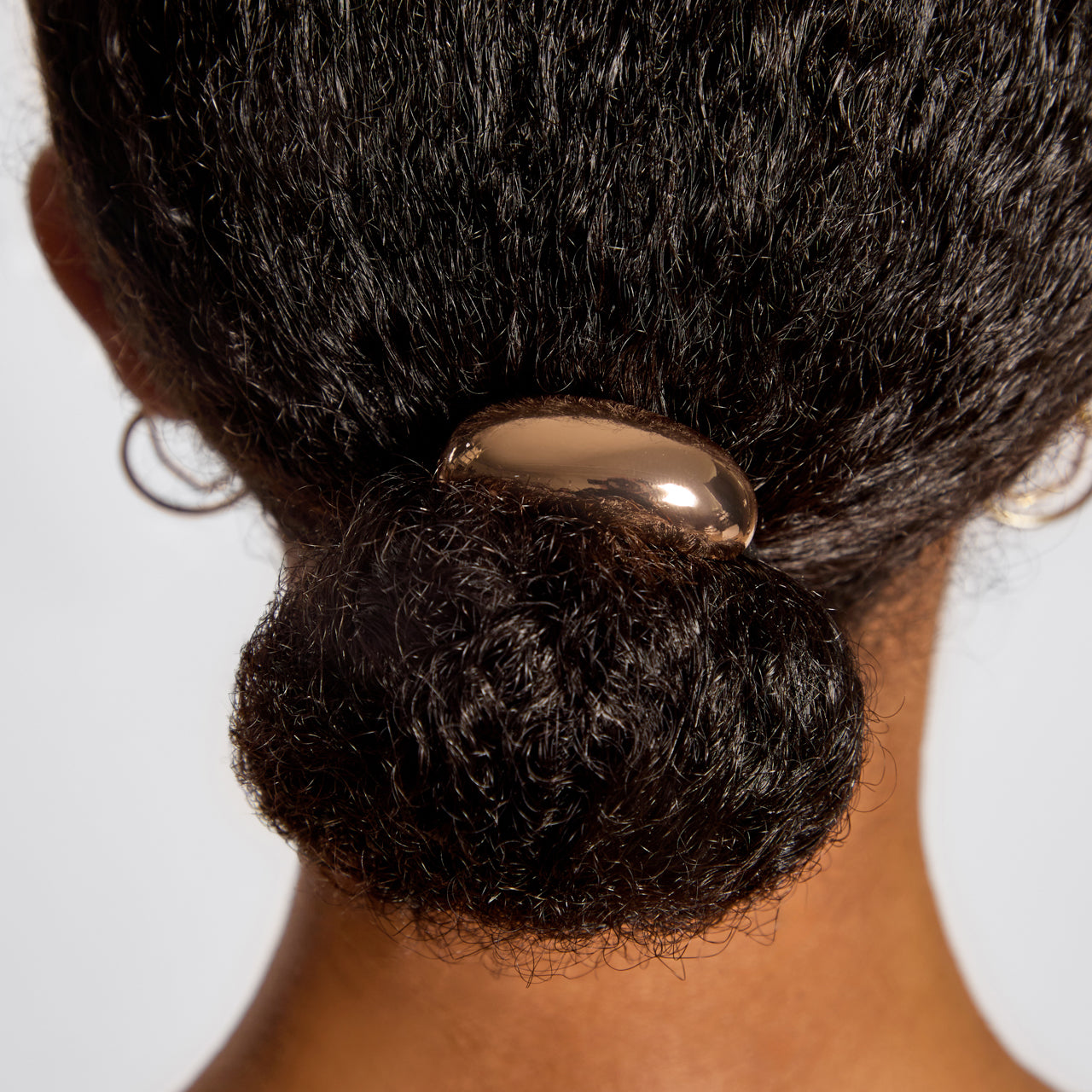 kitsch-gold-metal-cloud-cuff-medium-haarschmuck-gold image 4