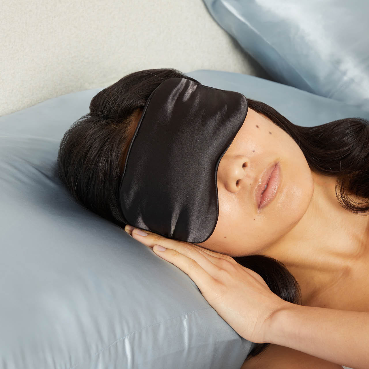 kitsch-lavender-scented-satin-weighted-eye-mask-beschwerte-schlafmaske image 5