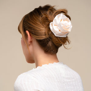 kitsch-satin-rosette-flat-cloud-clip-haarklammer-medium-cream image 2