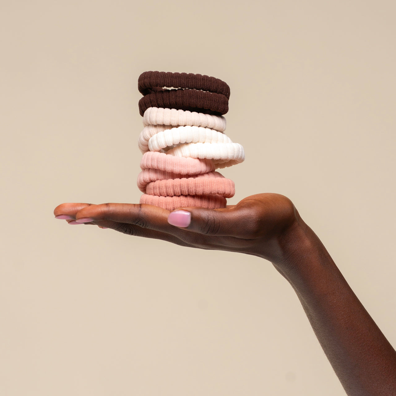 kitsch-blush-ribbed-haargummis-gerippt-no-slip-in-rosa image 6