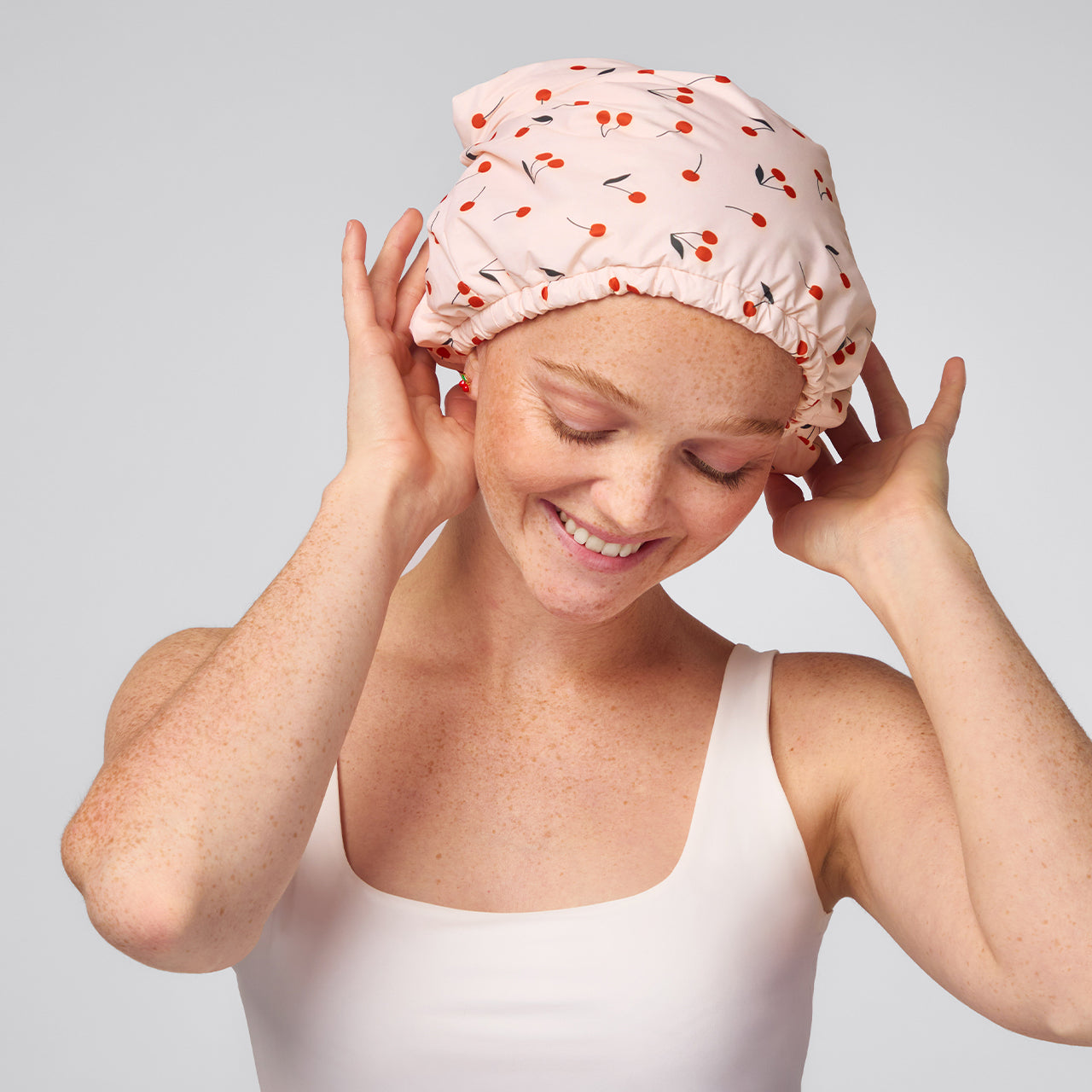 kitsch-cherry-print-satin-shower-cap-duschhaube-mit-satin-futter image 3